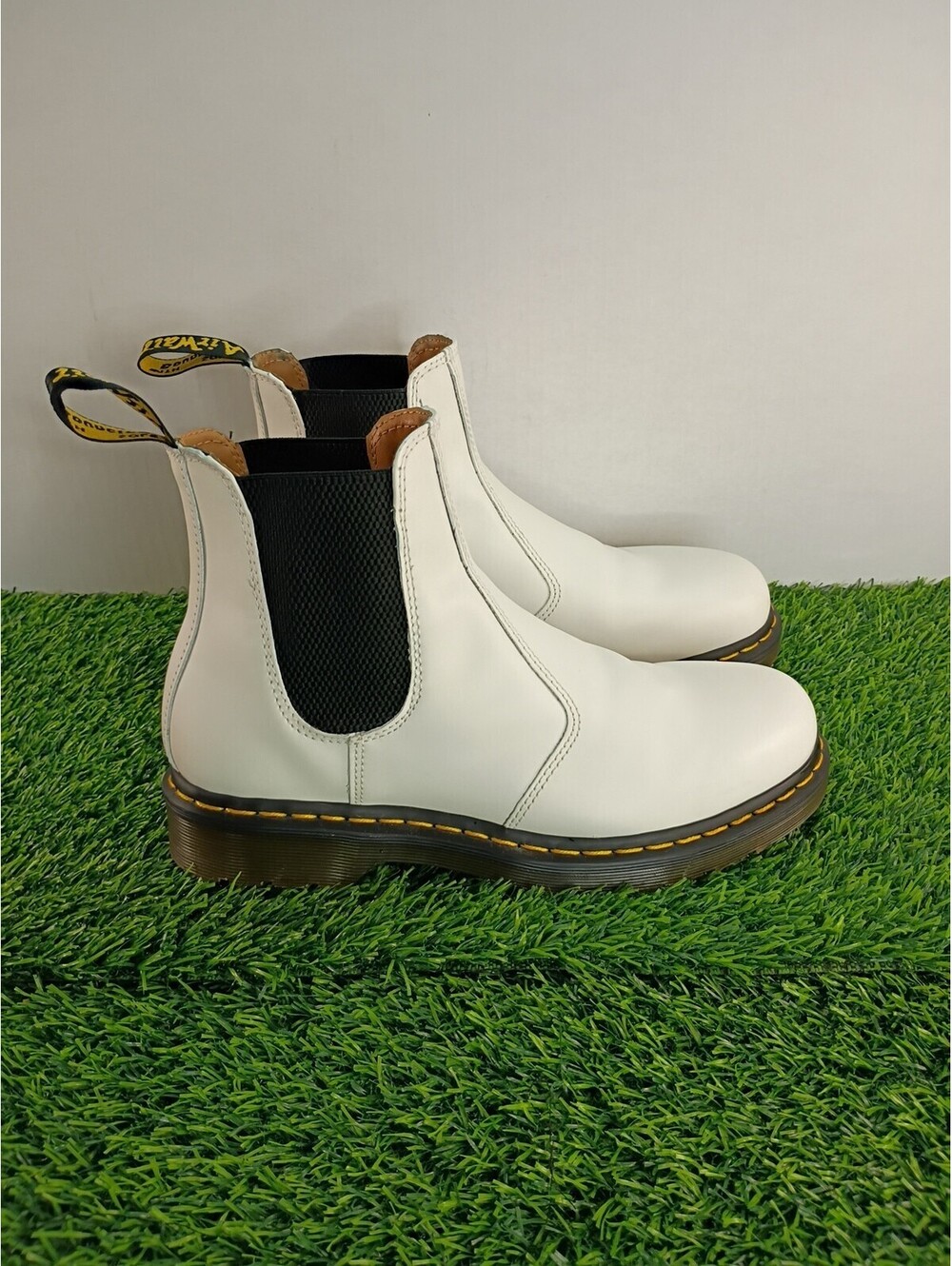 Dr. Martens 2976 Quad Platform Chelsea Boots Men's 10 & Women's 11 White Leather